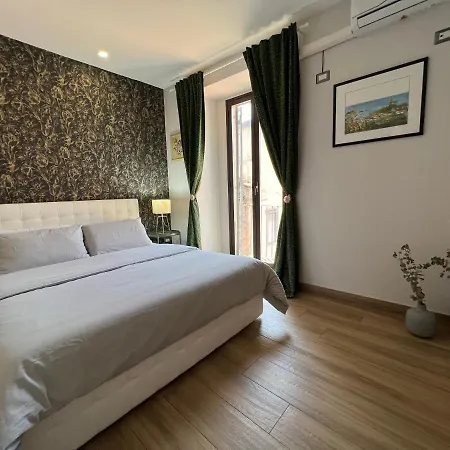 Emanuele Apartman *